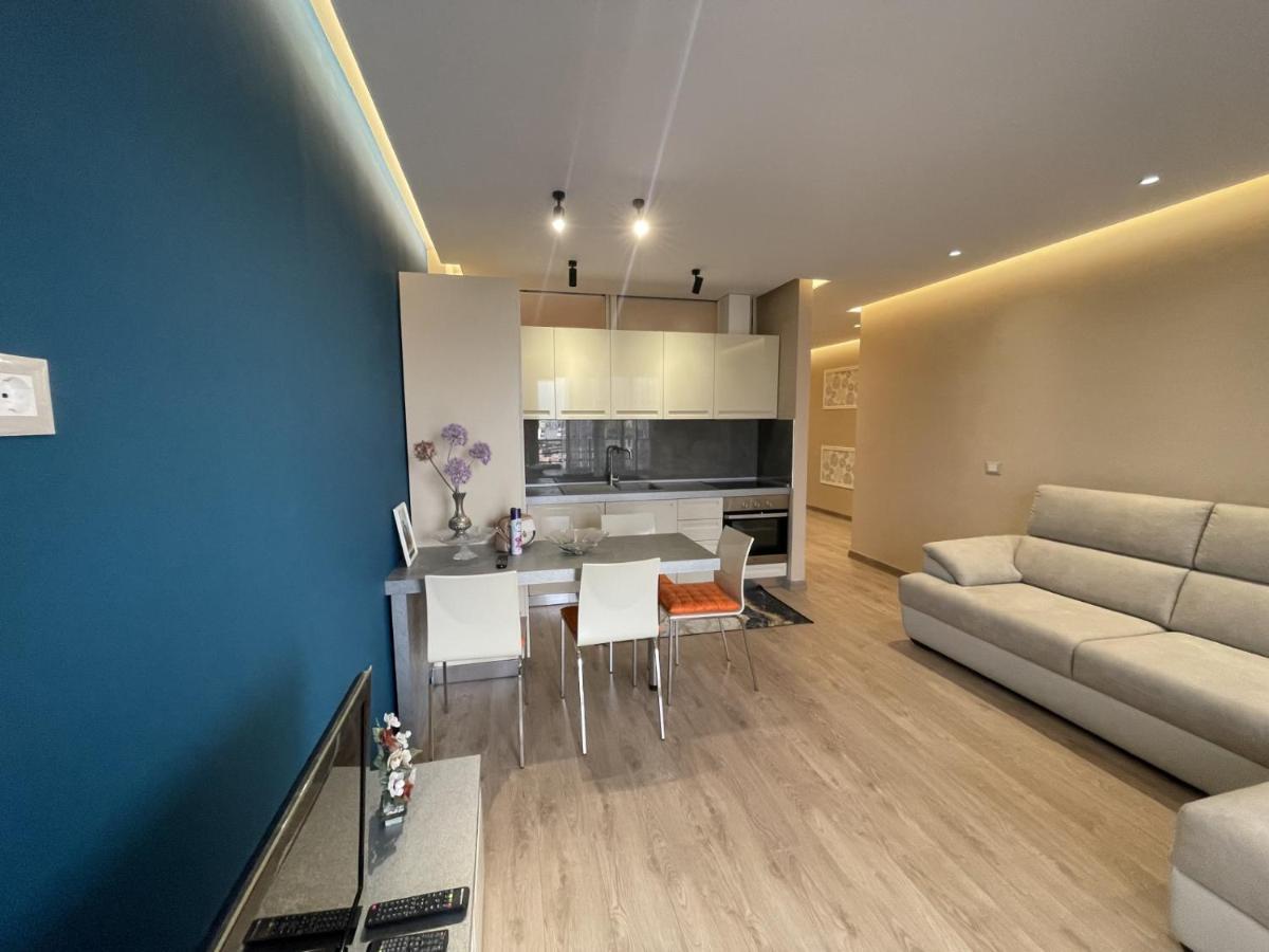 City Center Apartment 1 Tirana Buitenkant foto